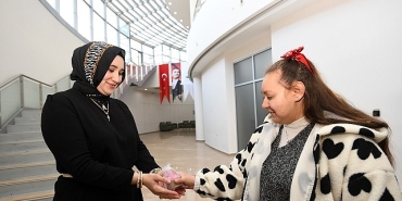 obam-ve-osmekten-farkindalik-bulusmasi.jpg