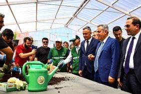 ogrencileri-dogayla-bulusturan-kemalpasa-tarim-ve-dogal-yasam-koyu-acildi.jpg