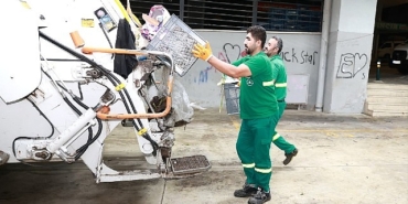 osmangazi-belediyesi-pazarlardan-aylik-600-ton-atik-topluyor.jpg
