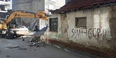 osmangazide-metruk-bina-temizligi.jpg