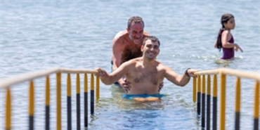 ozgurluge-yuzduler.jpg