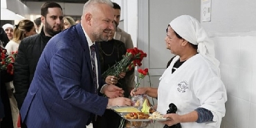 pehlivan-yasama-deger-katan-tum-kadinlarimizin-8-mart-dunya-kadinlar-gununu-kutluyorum.jpg