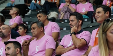 Pembe Tribünden Tüm Kadınlara: Kendine Zaman Ayır, Sağlığını İhmal Etme