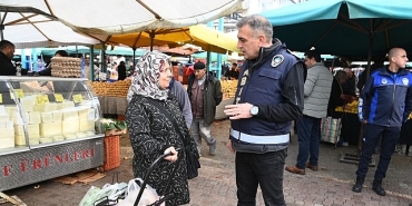 persembe-pazarinda-hos-geldin-masasi-hizmete-girdi.jpg