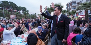 ramazanin-bereketi-buyuksehirin-iftar-sofrasinda-paylasildi.jpg