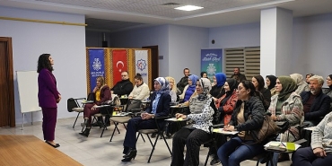 sagemden-ailelere-ergenlik-donemini-anlamak-semineri.jpg