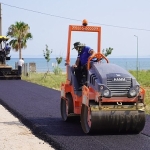 sakiz-agaci-yolunda-asfalt-tamam-yeni-etaplar-planlandi.jpg