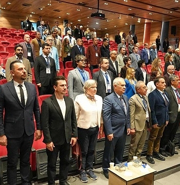 saray-belediyesi-ulusal-tip-kongresine-ev-sahipligi-yapiyor.jpg