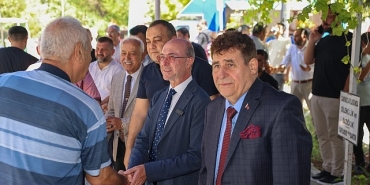 selcukluda-cuma-bereketi-suruyor.jpg