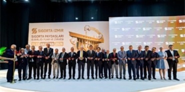 sigorta-sektoru-izmirde-bulustu.jpg