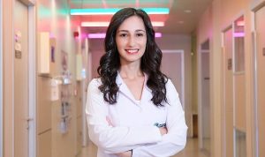 sinav-stresi-beslenme-duzenini-de-etkiliyor-sinav-donemlerinde-cikolata-cay-ve-kahve-daha-cok-YCnve2AO.jpg