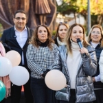 smali-cagla-icin-sevinc-balonlari-ucuruldu-darisi-diger-cocuklarin-basina.jpg