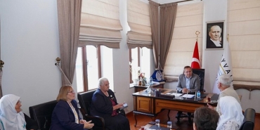 srebrenitsa-anneleri-ayvalikta-acimizi-unutmadik-unutturmayacagiz.jpg