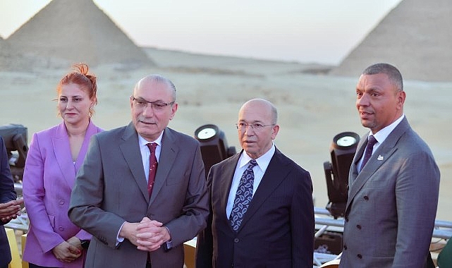 suudi-arabistan-tarimina-turk-imzasi.jpg