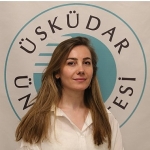 takma-tirnak-ve-kalici-oje-tirnak-yapisini-bozuyor.jpg