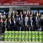 toprak-dostu-humik-asiti-yayginlastiriyoruz.jpg