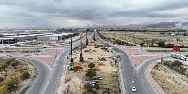 tramvay-hatti-calismasi-kapsaminda-tumosan-kavsaginda-yol-genisletme-calismasi-basladi.jpg