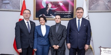 tugay-izmirin-tum-ilcelerini-dengeli-ve-adil-sekilde-hizmetle-bulusturacagiz.jpg