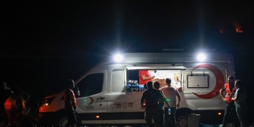 turk-kizilay-orman-yanginlarinda-26-noktada-sahada.jpg
