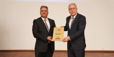 turk-patent-ve-marka-kurumu-baskani-prof-dr-m-zeki-durak-ege-universitesine-konuk-oldu.jpg