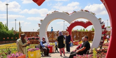 turkiyenin-en-guzel-ve-en-buyuk-cicek-bahcesi-kapilarini-ziyaretcilerine-acti.jpg