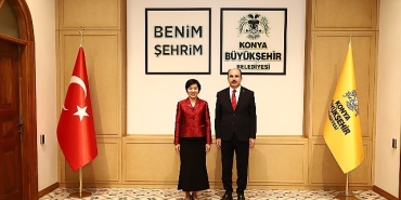 vietnamin-ankara-buyukelcisi-dang-baskan-altayi-ziyaret-etti.jpg