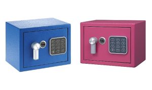 yale-elektronik-mini-kollu-kasa-ile-karavaninizla-daha-guvenli-seyahat-edin-h67NEHjy.jpg