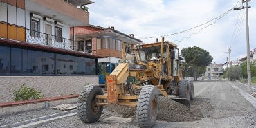 yaz-sezonu-oncesi-burhaniyede-calismalar-yogunlasti.jpg