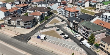 yeni-mahallede-11-sokakta-asfalt-ve-tretuvar-calismasi-tamamlandi.jpg