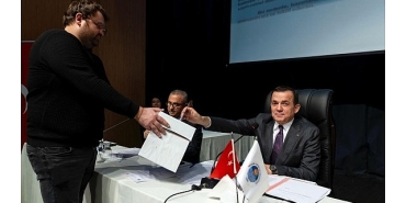yenisehir-belediyesinde-yilin-ilk-meclis-toplantisi-gerceklestirildi.jpg