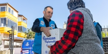 yenisehir-belediyesinden-bayram-sofralarina-destek.jpg