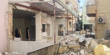yenisehir-belediyesinden-kacak-yapilara-karsi-siki-denetim-yikimlar-devam-ediyor.jpg