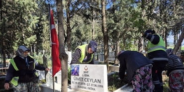 yogun-yagislarin-ardindan-sehitliklerde-hummali-calisma.jpg